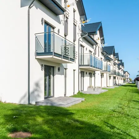 Kitec Marina Apartamenty Caloroczne Wladyslawowo Exterior photo